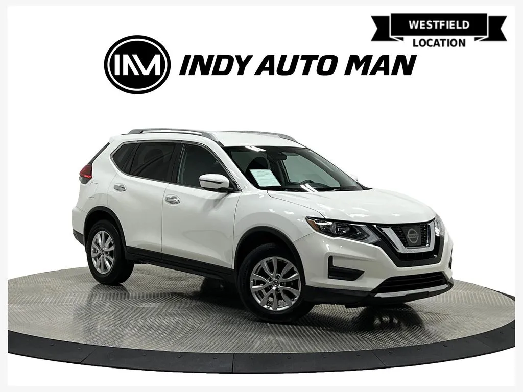 White 2017 Nissan Rogue SV for sale in Westfield, IN