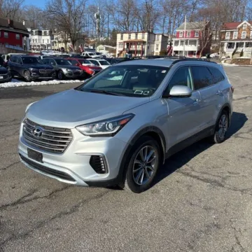 Photos of 2017 Hyundai Santa Fe SE for sale in Westfield, IN at Indy Auto Man - Westfield