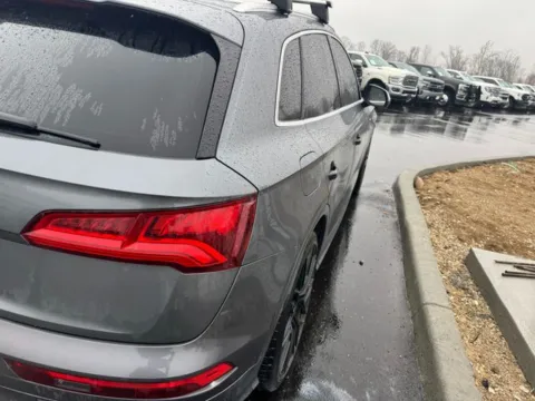 More photos of 2018 Audi SQ5 3.0T Prestige quattro at Indy Auto Man - Westfield, IN