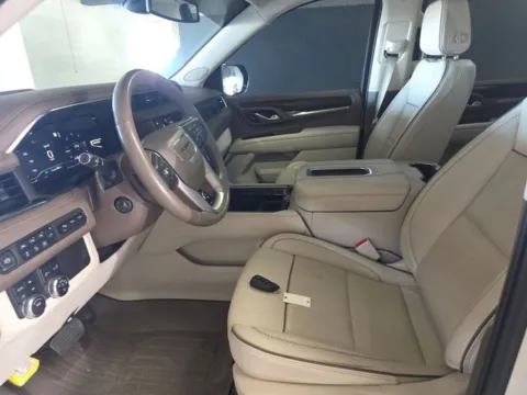 More photos of 2022 GMC Yukon Denali at Indy Auto Man - Westfield, IN