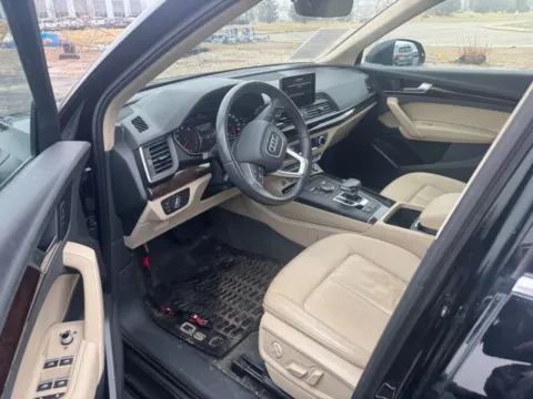 More photos of 2019 Audi Q5 2.0T Premium quattro at Indy Auto Man - Westfield, IN