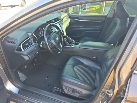 More photos of 2018 Toyota Camry SE at Indy Auto Man - Westfield, IN