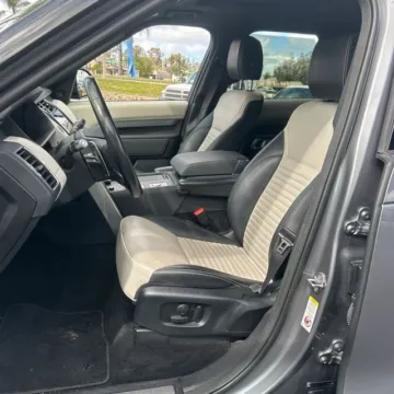 More photos of 2021 Land Rover Discovery S R-Dynamic at Indy Auto Man - Westfield, IN