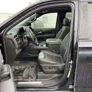 More photos of 2022 Chevrolet Suburban RST at Indy Auto Man - Westfield, IN