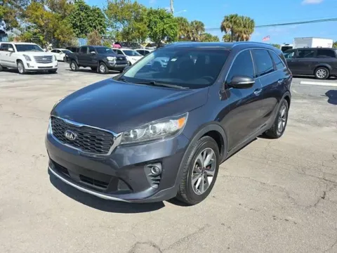 Photos of 2019 Kia Sorento EX for sale in Westfield, IN at Indy Auto Man - Westfield