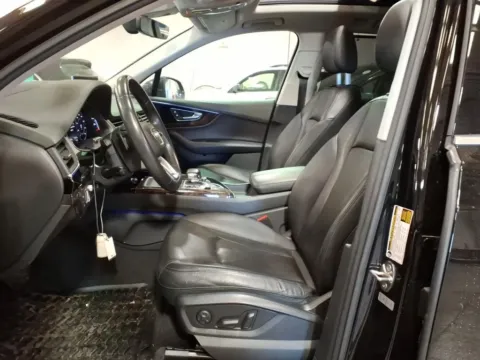 More photos of 2018 Audi Q7 3.0T Prestige quattro at Indy Auto Man - Westfield, IN