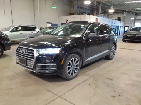 Photos of 2018 Audi Q7 3.0T Prestige quattro for sale in Westfield, IN at Indy Auto Man - Westfield