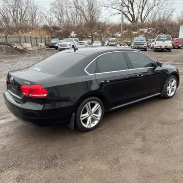 More photos of 2015 Volkswagen Passat TDI SE w/Sunroof at Indy Auto Man - Westfield, IN