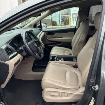 More photos of 2018 Honda Odyssey EX-L at Indy Auto Man - Westfield, IN