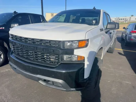 Photos of 2020 Chevrolet Silverado 1500 Custom Trail Boss for sale in Westfield, IN at Indy Auto Man - Westfield