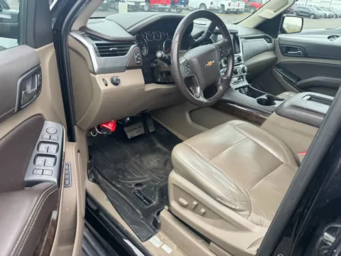 More photos of 2018 Chevrolet Suburban LT at Indy Auto Man - Westfield, IN