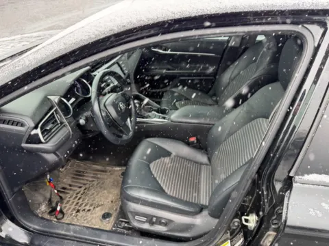 More photos of 2020 Toyota Camry SE Nightshade at Indy Auto Man - Westfield, IN