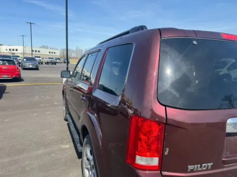 More photos of 2013 Honda Pilot EX-L at Indy Auto Man - Westfield, IN