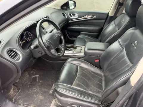 More photos of 2014 INFINITI QX60 Hybrid at Indy Auto Man - Westfield, IN