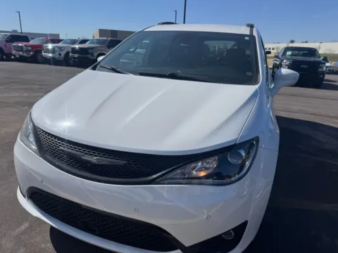 Photos of 2020 Chrysler Pacifica Touring L Plus for sale in Westfield, IN at Indy Auto Man - Westfield