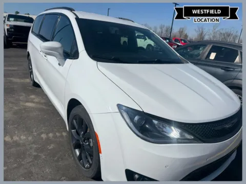 White 2020 Chrysler Pacifica Touring L Plus for sale in Westfield, IN