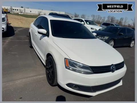 White 2011 Volkswagen Jetta SEL 2.5 for sale in Westfield, IN