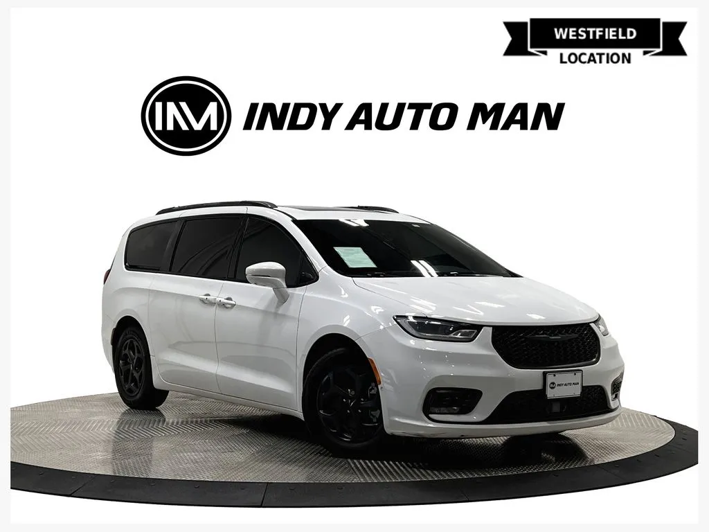 White 2021 Chrysler Pacifica Hybrid Limited for sale in Westfield, IN