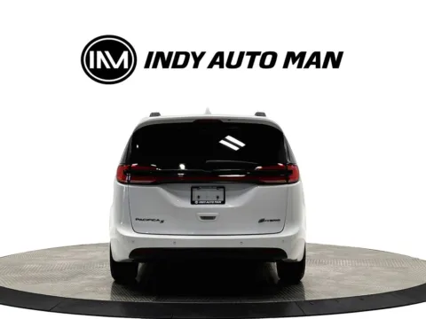 More photos of 2021 Chrysler Pacifica Hybrid Limited at Indy Auto Man - Westfield, IN