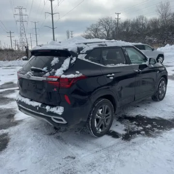 More photos of 2021 Kia Seltos S at Indy Auto Man - Westfield, IN