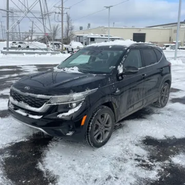 Photos of 2021 Kia Seltos S for sale in Westfield, IN at Indy Auto Man - Westfield