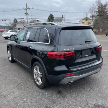 More photos of 2020 Mercedes-Benz GLB 250 4MATIC at Indy Auto Man - Westfield, IN