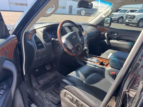 More photos of 2018 INFINITI QX80 at Indy Auto Man - Westfield, IN