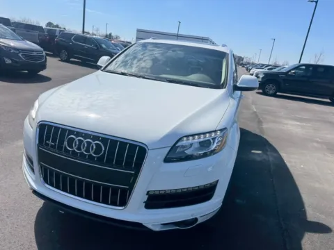 Photos of 2015 Audi Q7 3.0 TDI Premium Plus quattro for sale in Westfield, IN at Indy Auto Man - Westfield