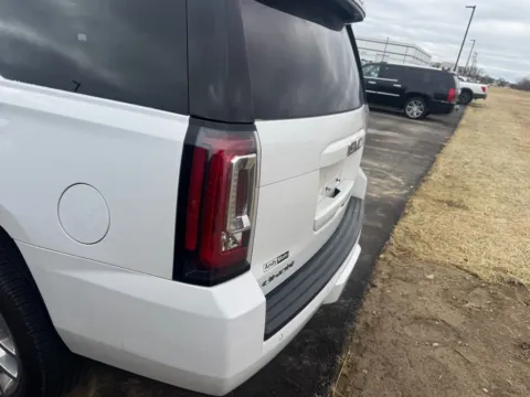 More photos of 2019 GMC Yukon SLT Standard Edition at Indy Auto Man - Westfield, IN