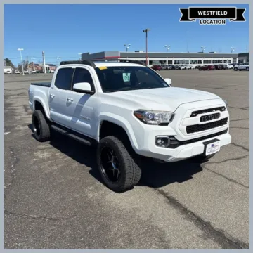 White 2017 Toyota Tacoma Limited V6 for sale in Westfield, IN