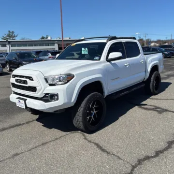 Photos of 2017 Toyota Tacoma Limited V6 for sale in Westfield, IN at Indy Auto Man - Westfield