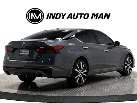 More photos of 2021 Nissan Altima 2.5 Platinum at Indy Auto Man - Westfield, IN
