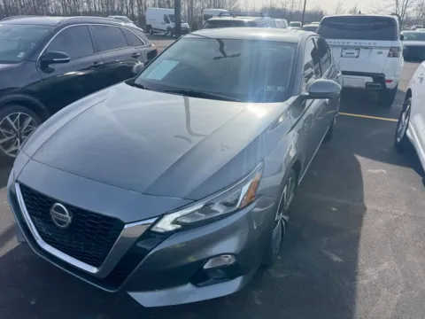 Photos of 2021 Nissan Altima 2.5 Platinum for sale in Westfield, IN at Indy Auto Man - Westfield