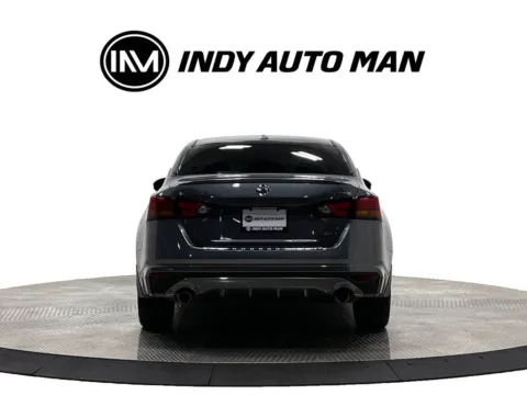 More photos of 2021 Nissan Altima 2.5 Platinum at Indy Auto Man - Westfield, IN