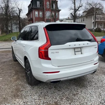 Another view of 2020 Volvo XC90 T6 Momentum for sale in Westfield, IN at Indy Auto Man - Westfield