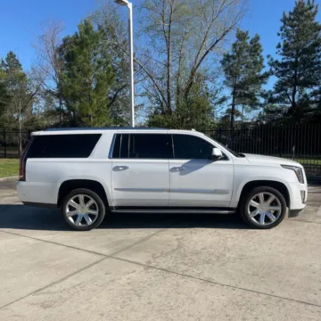 Another view of 2019 Cadillac Escalade ESV Luxury for sale in Westfield, IN at Indy Auto Man - Westfield