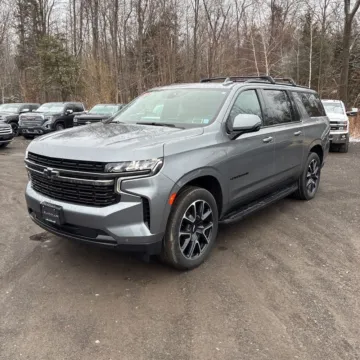 Photos of 2022 Chevrolet Suburban RST for sale in Westfield, IN at Indy Auto Man - Westfield