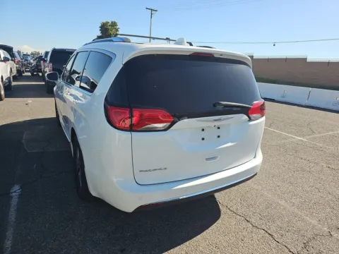 More photos of 2020 Chrysler Pacifica Touring L Plus at Indy Auto Man - Westfield, IN