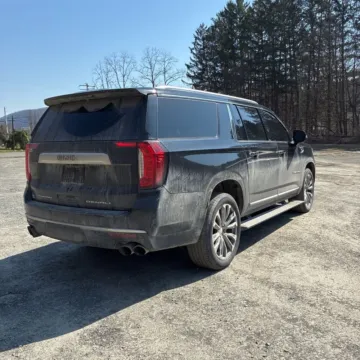 More photos of 2021 GMC Yukon XL Denali at Indy Auto Man - Westfield, IN