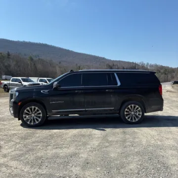 More photos of 2021 GMC Yukon XL Denali at Indy Auto Man - Westfield, IN