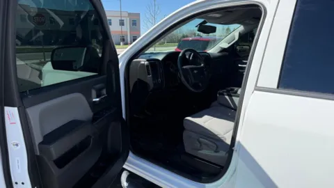 More photos of 2018 Chevrolet Silverado 1500 Custom at Indy Auto Man - Westfield, IN