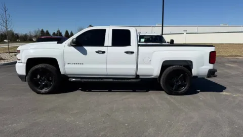 More photos of 2018 Chevrolet Silverado 1500 Custom at Indy Auto Man - Westfield, IN