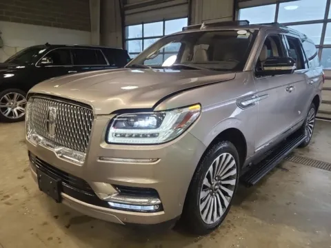 Photos of 2020 Lincoln Navigator Reserve for sale in Westfield, IN at Indy Auto Man - Westfield