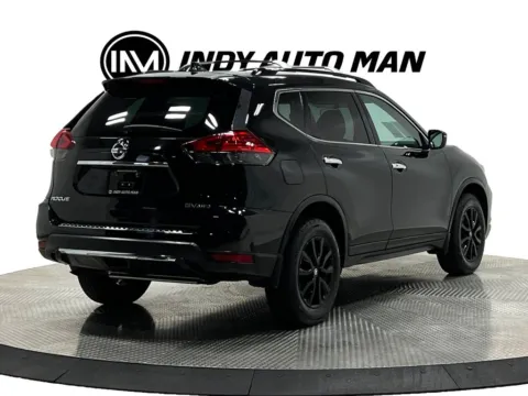 More photos of 2017 Nissan Rogue SV at Indy Auto Man - Westfield, IN