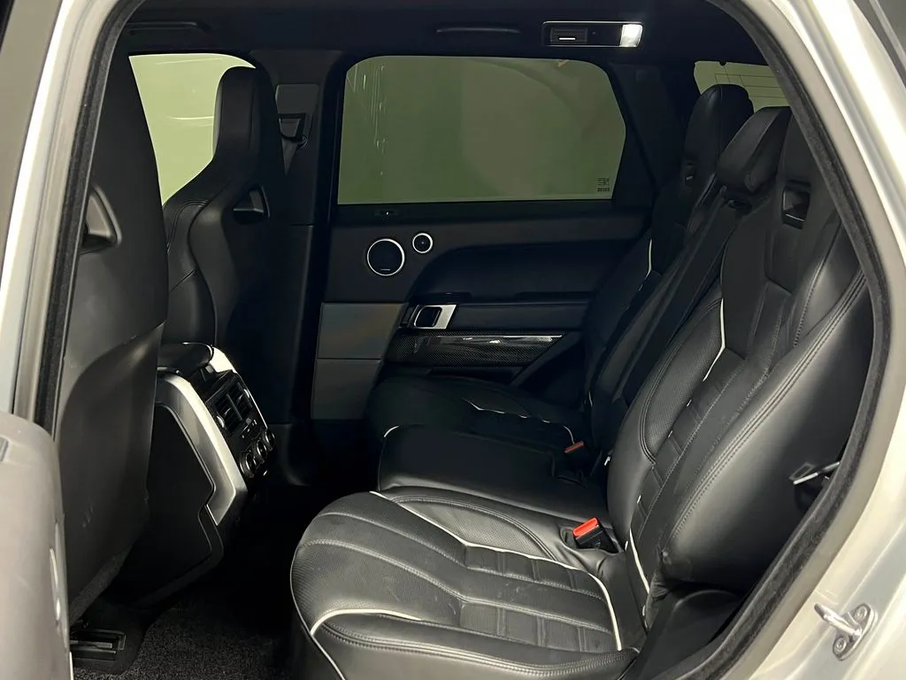 2017 Land Rover Range Rover Sport SVR - Photo 32