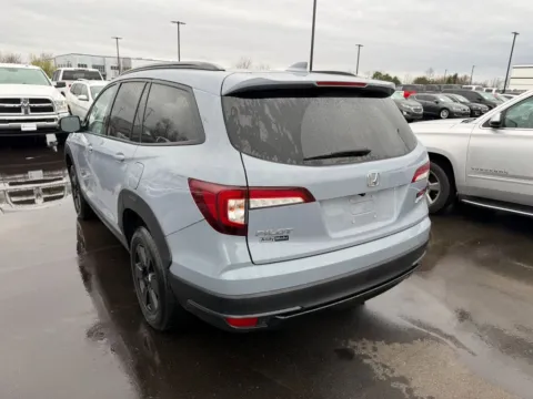 More photos of 2022 Honda Pilot TrailSport at Indy Auto Man - Westfield, IN