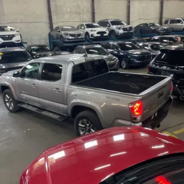 More photos of 2017 Toyota Tacoma Limited V6 at Indy Auto Man - Westfield, IN