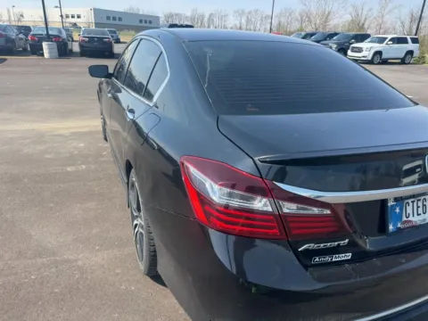 More photos of 2017 Honda Accord Sport Special Edition at Indy Auto Man - Westfield, IN