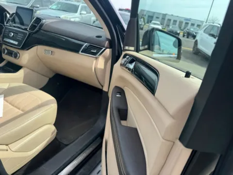 More photos of 2016 Mercedes-Benz GLE 350 4MATIC at Indy Auto Man - Westfield, IN