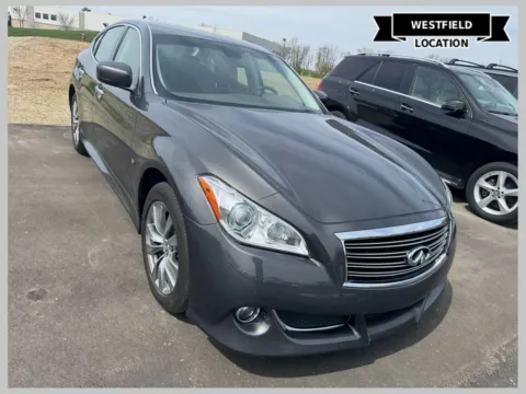 Brown 2014 INFINITI Q70 3.7X for sale in Westfield, IN